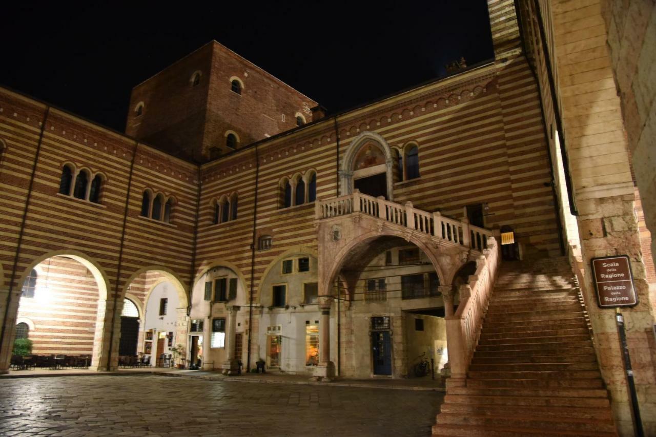 Corte Graziella Кастель-д'Аццано Экстерьер фото